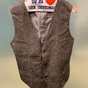Men’s brown wool vest!